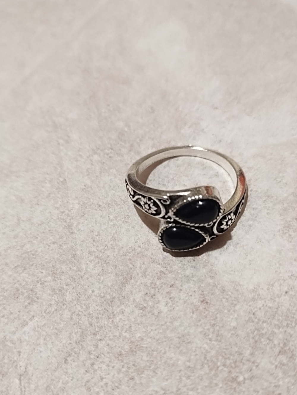 Sterling-Inspired Double Teardrop Black Onyx Ring VGC.